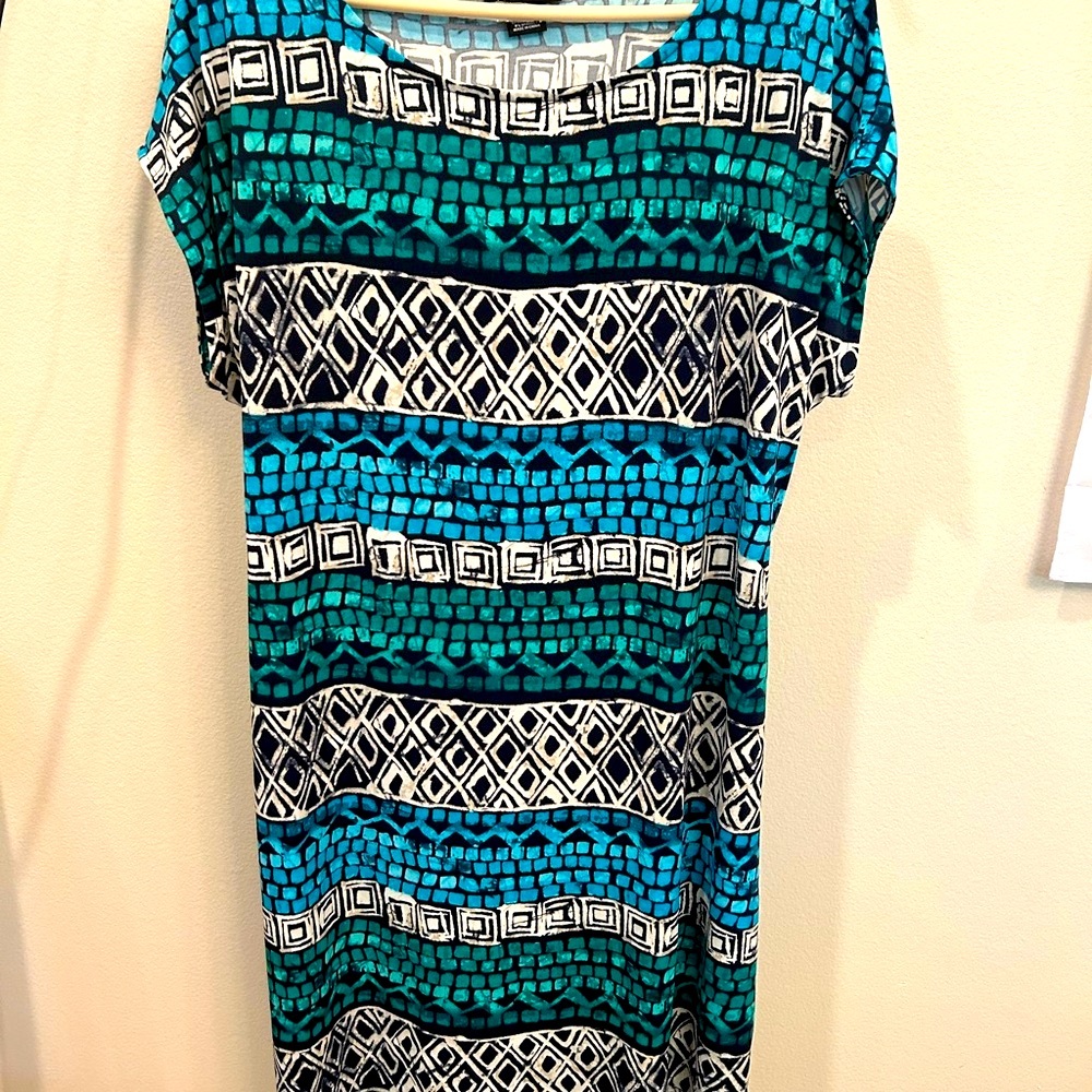 Mediterranean mosaic patterned short sleeve XL belted dress